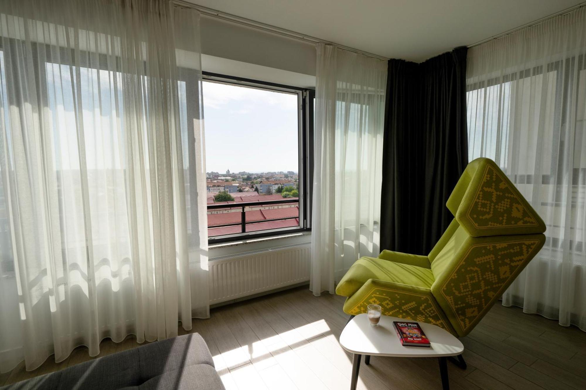 Lounge 8 Studios Oradea Buitenkant foto